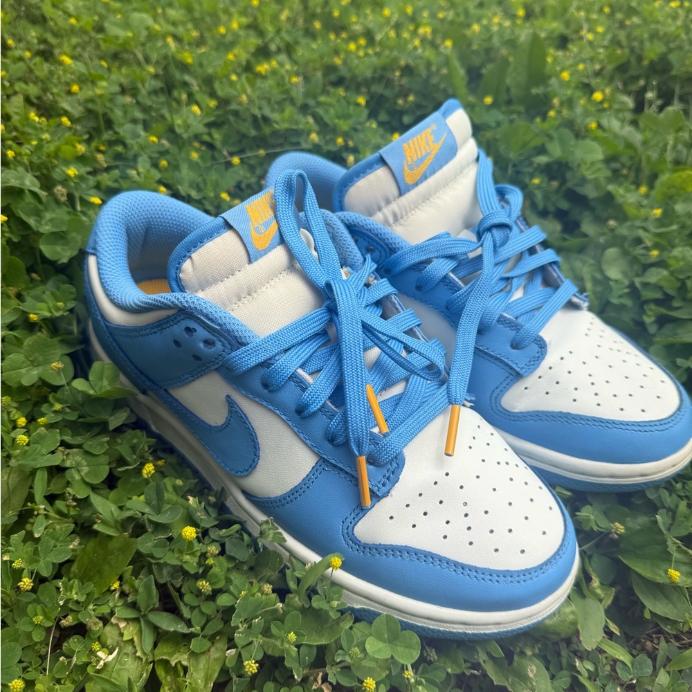 Women’s Carolina blue low dunks